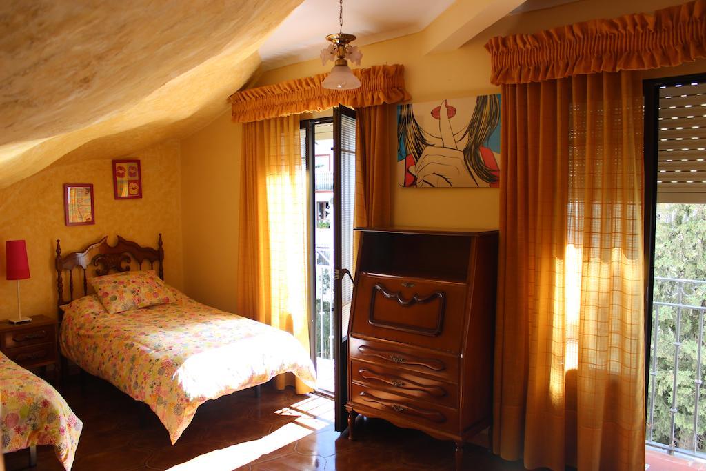 Setenil De Las Bodegas Casa Rural Cuevas Del Sol الغرفة الصورة